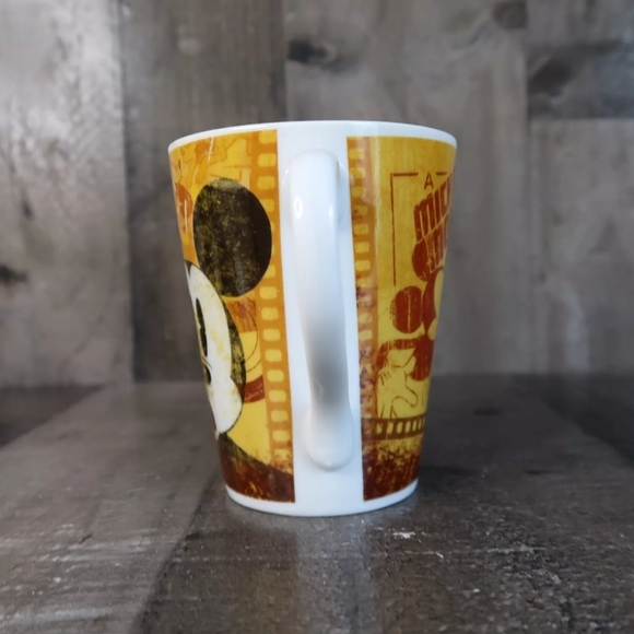 Disney Jerry Leigh Mickey Mouse Newsprint Ceramic Coffee Mug Cup - Picture 3 of 6